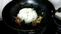 苋菜鸡蛋炒饭的做法步骤7
